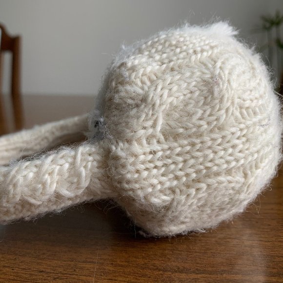 Fluffy earmuffs (White) - Picture 2 of 2